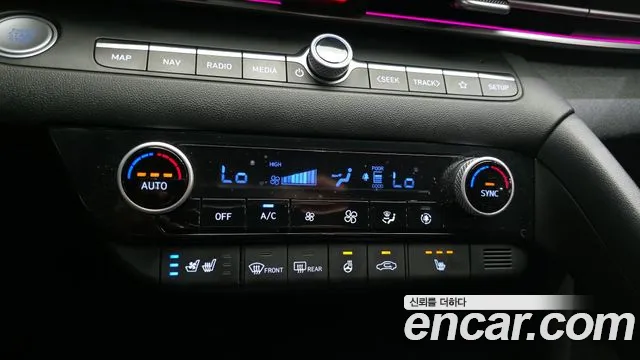 Hyundai AVANTE 2022 — фото 18