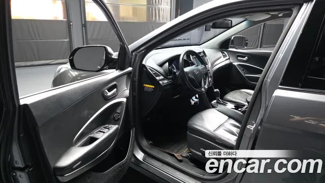 Hyundai Santafe 2016 — фото 10