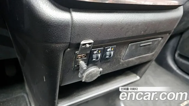 Toyota Sienna 2015 — фото 16