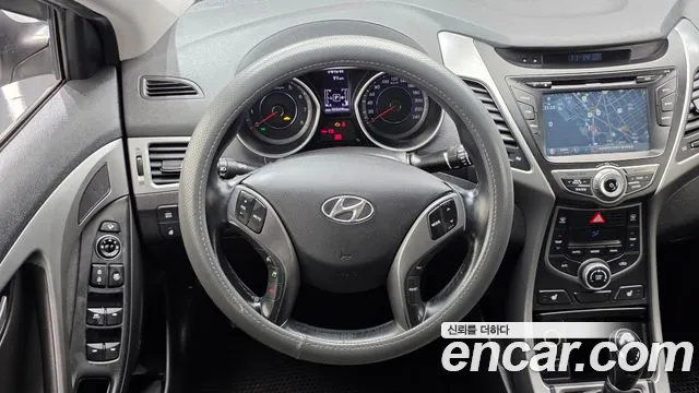 Hyundai AVANTE 2014 — фото 19