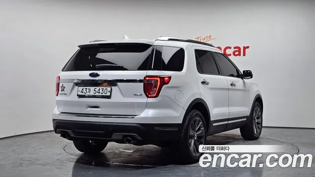Ford Explorer 2019 — фото 2