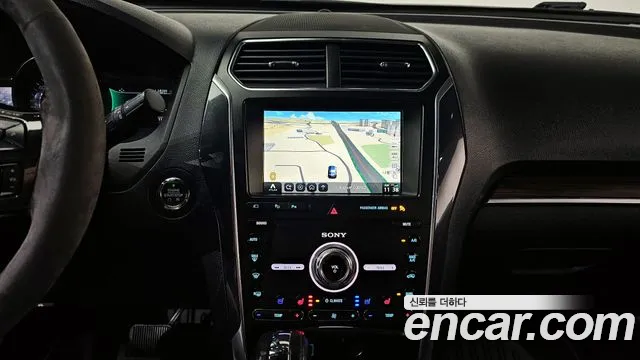 Ford Explorer 2019 — фото 19