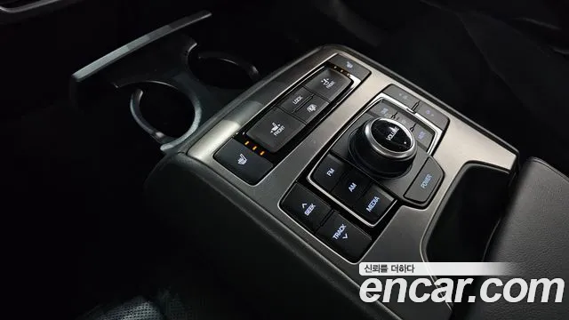 Hyundai Genesis 2015 — фото 18
