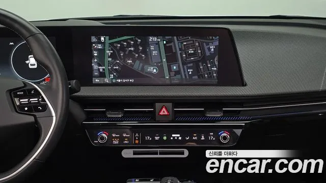 Kia EV6 2023 — фото 20
