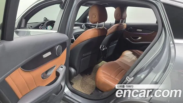 Mercedes-Benz GLC-Class 2021 — фото 18
