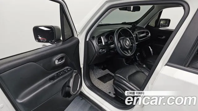 Jeep Renegade 2019 — фото 10