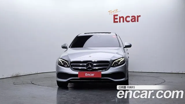 Mercedes-Benz E-Class 2017 — фото 3
