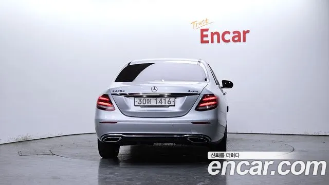 Mercedes-Benz E-Class 2017 — фото 4