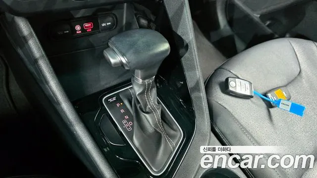 Kia Niro 2017 — фото 12