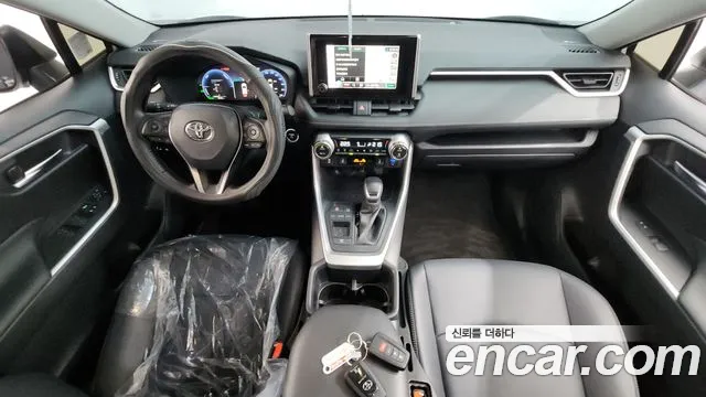 Toyota RAV4 2024 — фото 10