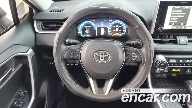 Toyota RAV4 2024 — фото 19