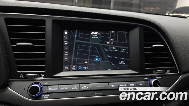 Hyundai AVANTE 2017 — фото 20