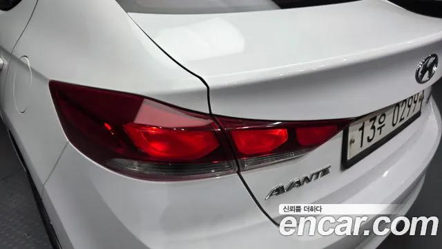 Hyundai AVANTE 2017 — фото 9