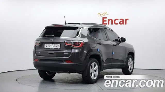 Jeep Compass 2018 — фото 2