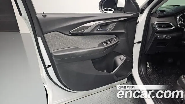 ChevroletGMDaewoo Trailblazer 2022 — фото 14