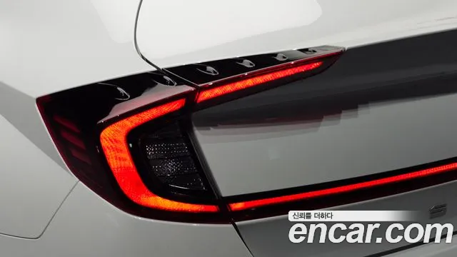 Hyundai Sonata 2022 — фото 9