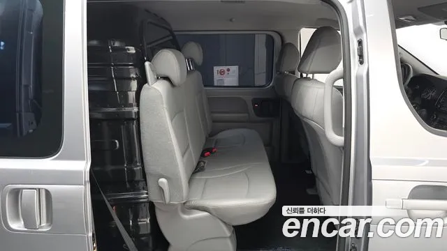 Hyundai Starex 2021 — фото 18