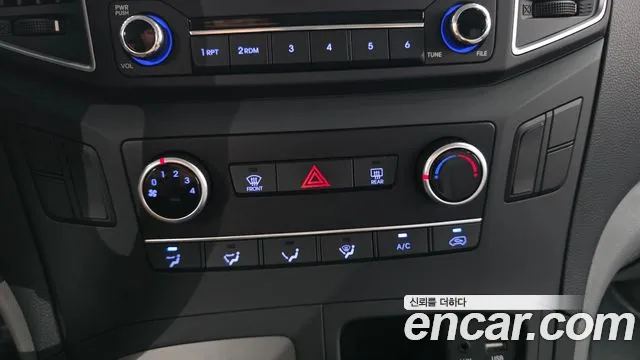 Hyundai Starex 2021 — фото 21