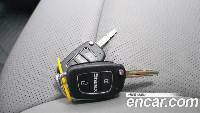Hyundai Starex 2021 — фото 24
