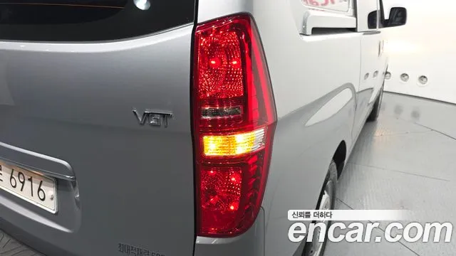 Hyundai Starex 2021 — фото 9
