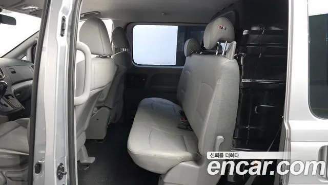Hyundai Starex 2021 — фото 16