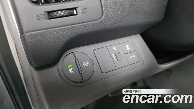 Hyundai Starex 2021 — фото 27