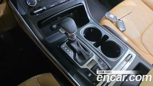 Kia Canival 2022 — фото 12