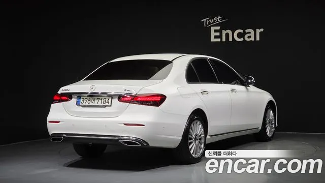 Mercedes-Benz E-Class 2021 — фото 2