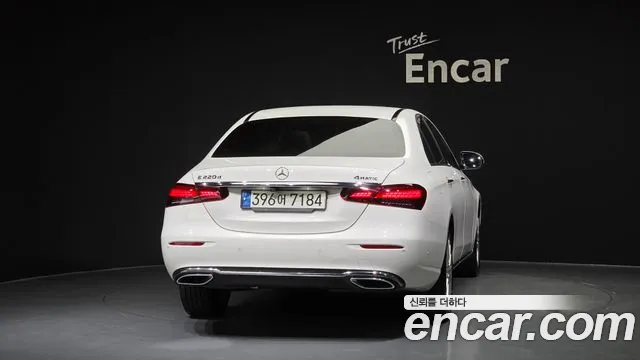 Mercedes-Benz E-Class 2021 — фото 4
