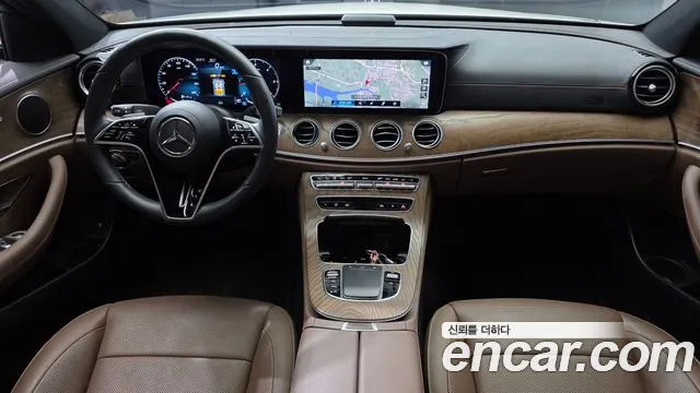 Mercedes-Benz E-Class 2021 — фото 10