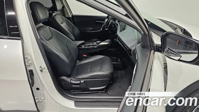 Kia EV6 2022 — фото 13