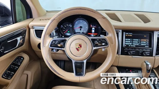 Porsche Macan 2015 — фото 13