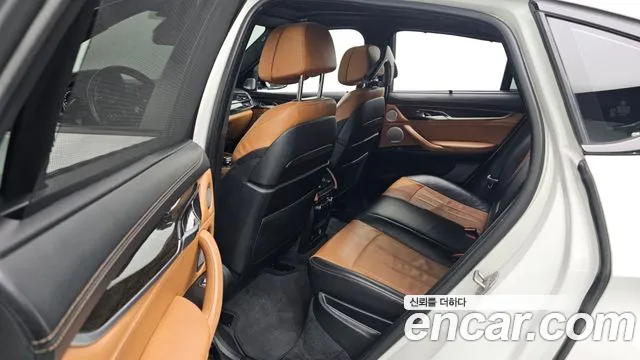BMW X6 2015 — фото 11