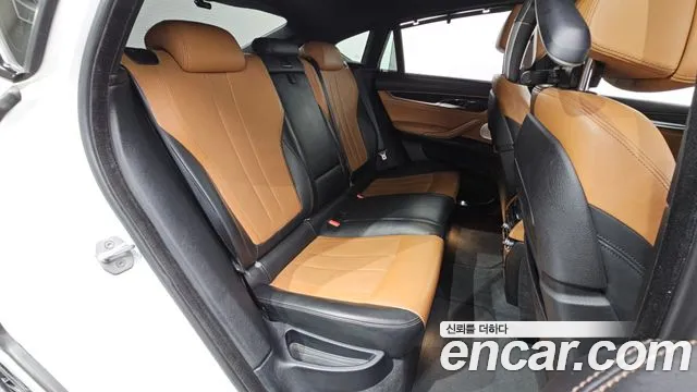 BMW X6 2015 — фото 12