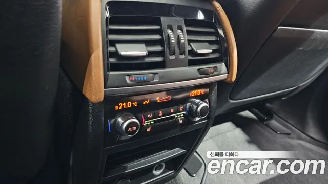 BMW X6 2015 — фото 19