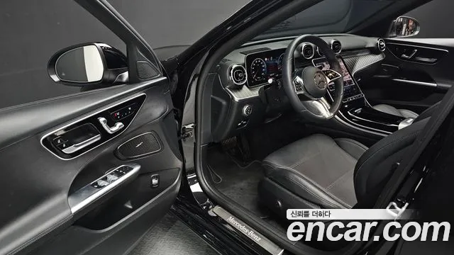 Mercedes-Benz C-Class 2024 — фото 17