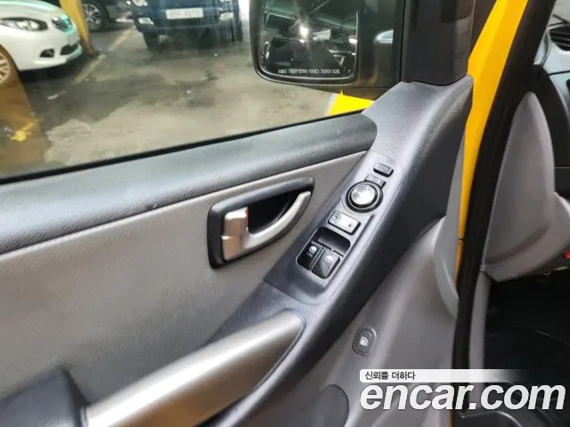 Hyundai Starex 2014 — фото 15