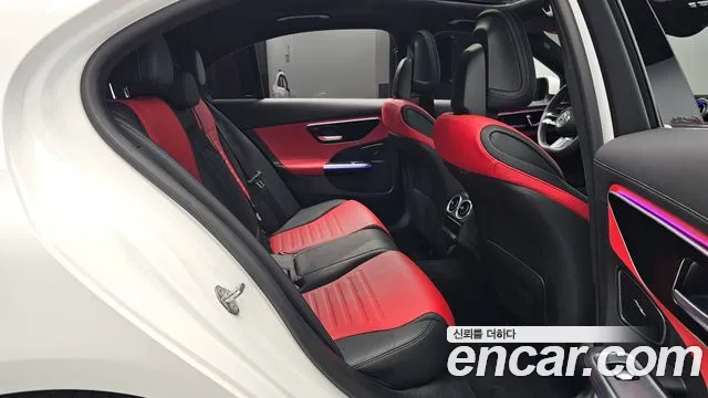 Mercedes-Benz C-Class 2023 — фото 17