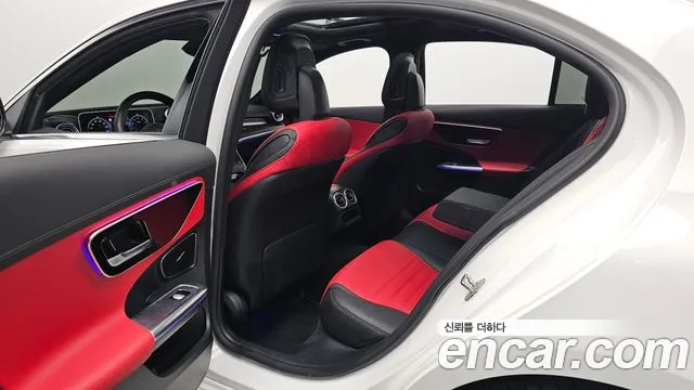 Mercedes-Benz C-Class 2023 — фото 16