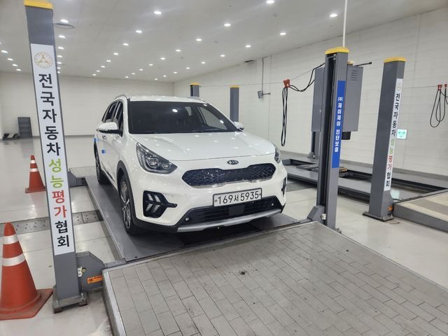 Kia Niro 2020 — фото осмотра 1