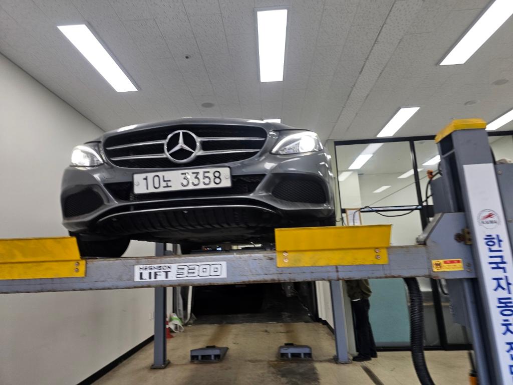 Mercedes-Benz C-Class 2018 — фото осмотра 1
