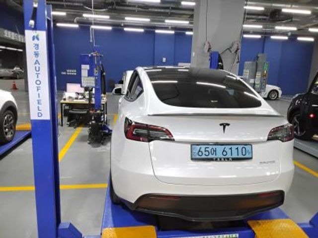 Tesla Model Y 2021 — фото осмотра 2