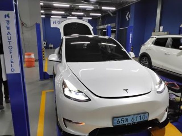 Tesla Model Y 2021 — фото осмотра 1