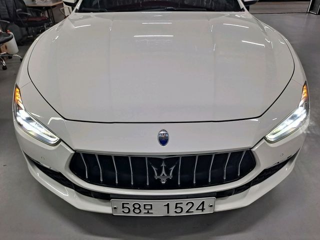 Maserati Ghibli 2018 — фото осмотра 1