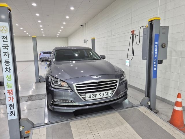 Hyundai Genesis 2015 — фото осмотра 1