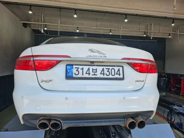 Jaguar XF 2017 — фото осмотра 2