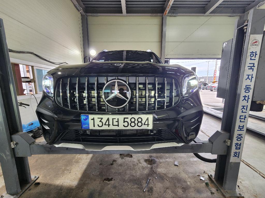 Mercedes-Benz GLB-Class 2023 — фото осмотра 1