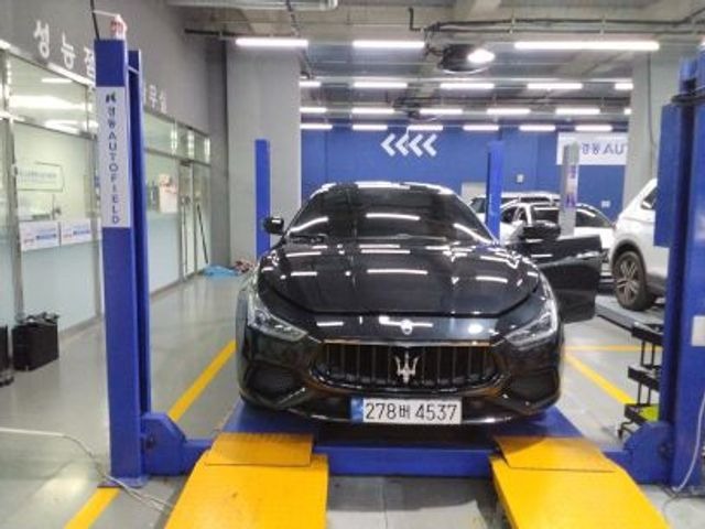 Maserati Ghibli 2022 — фото осмотра 1