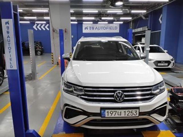 Volkswagen Tiguan 2023 — фото осмотра 1