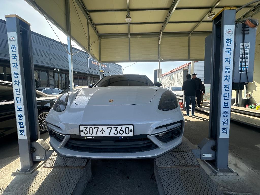 Porsche Panamera 2017 — фото осмотра 1